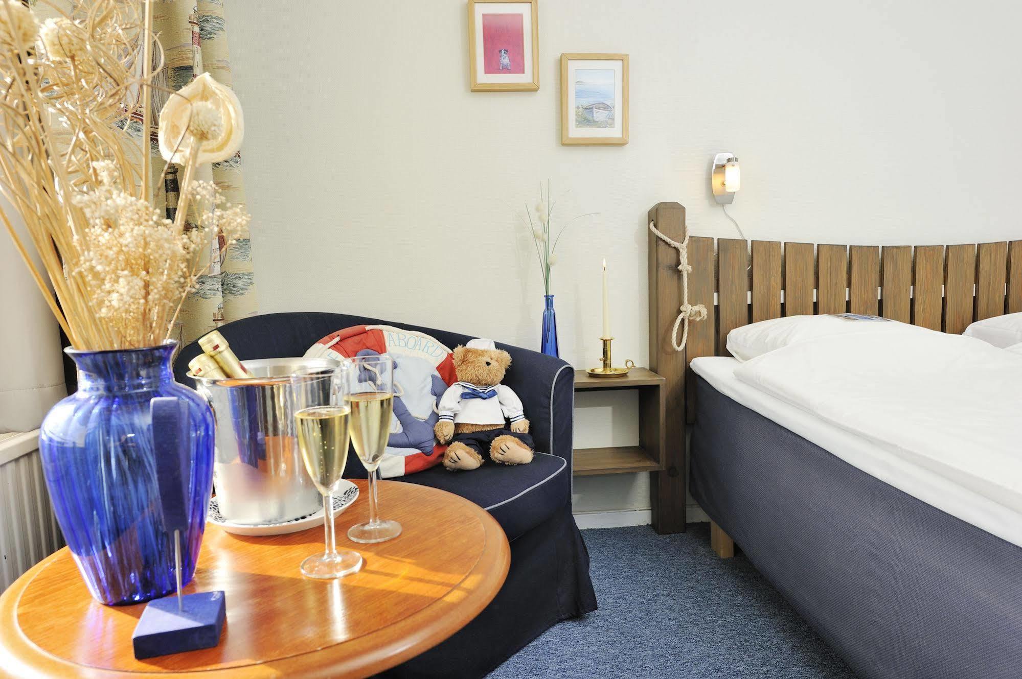 Nynäshamn Skaergardshotellet מראה חיצוני תמונה